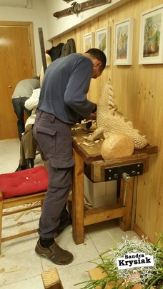 Ismael. Dragón tallado en madera de abedul. (proceso). 2018