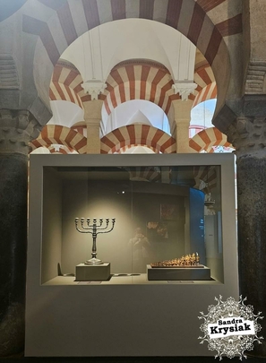 Exposición en la Mezquita de Córdoba. Símbolo, luz de Nicea 1.