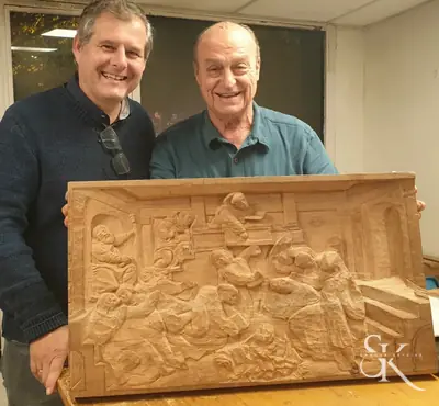 Dos alumnos muestran un gran relieve enmarcado