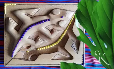 Relieve abstracto de formas curvas