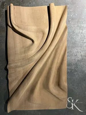 Panel abstracto de líneas curvas talladas